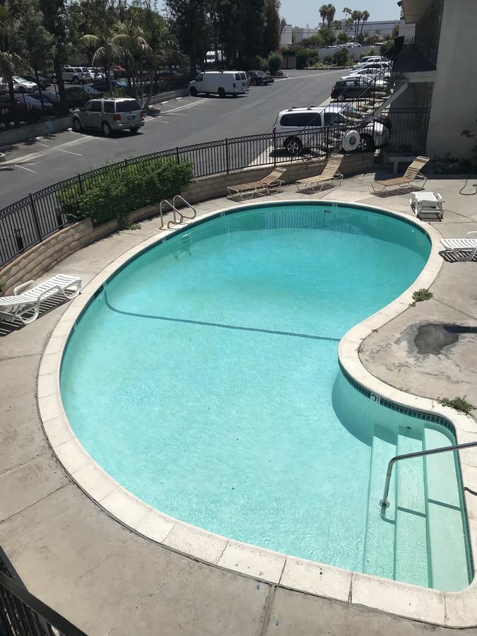 Akua Motor Hotel Anaheim Exterior photo